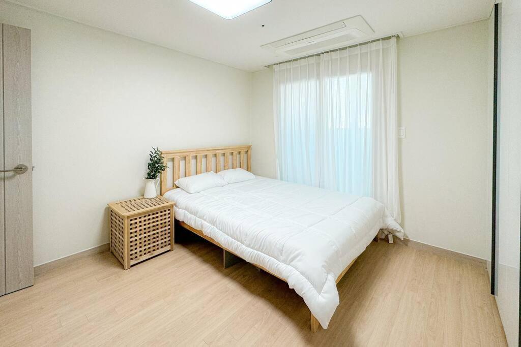 Evening Sunshine Apartment Busan Exterior photo